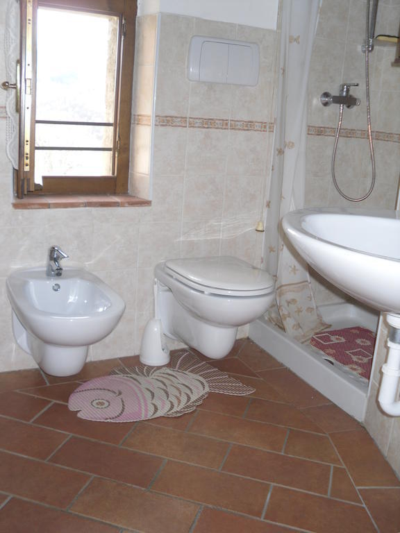 Borgo Fango Lägenhet Montieri Exteriör bild